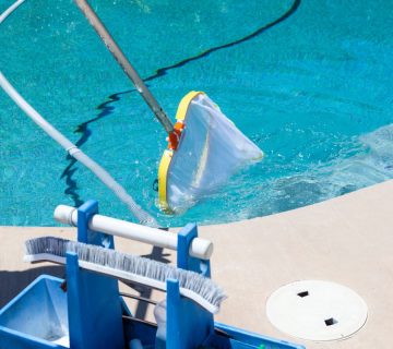 Swimming pool cleaning